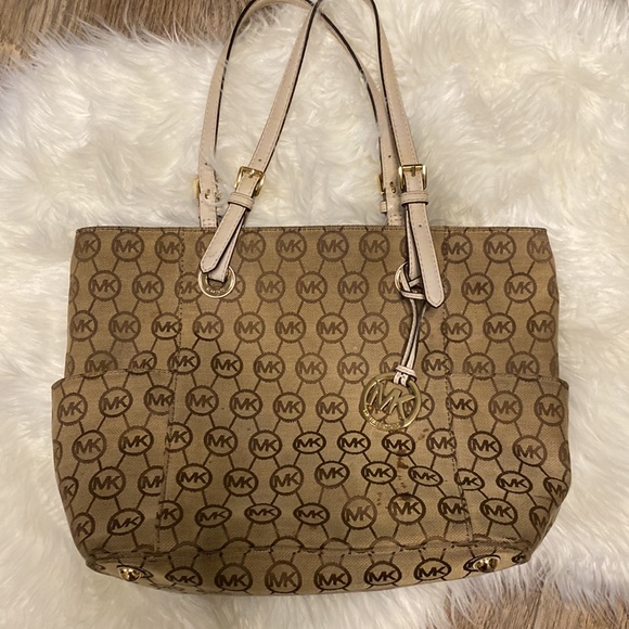 MICHAEL Michael Kors Signature Canvas Tote - Picture 8 of 9